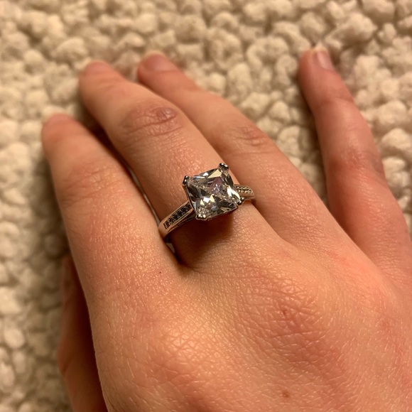 Diamond Ring 💍💎 - Picture 2 of 8